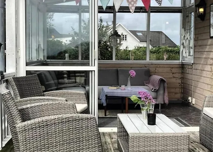 Shared בית אירוח *